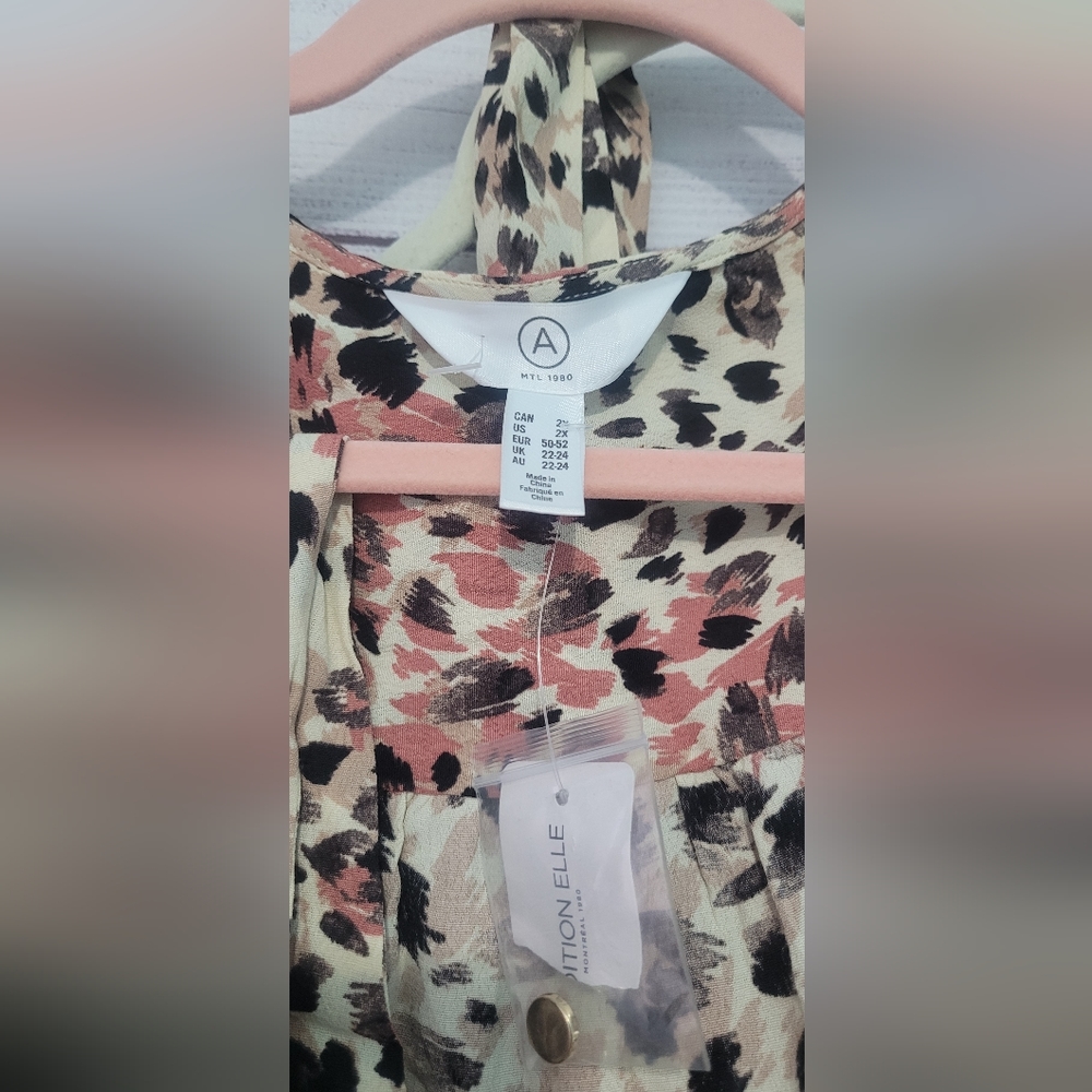 Nwt Gorgeous Reitmans Animal Print 🐾 Sexy Trendy wrap style blouse Size 2XL - Picture 9 of 12
